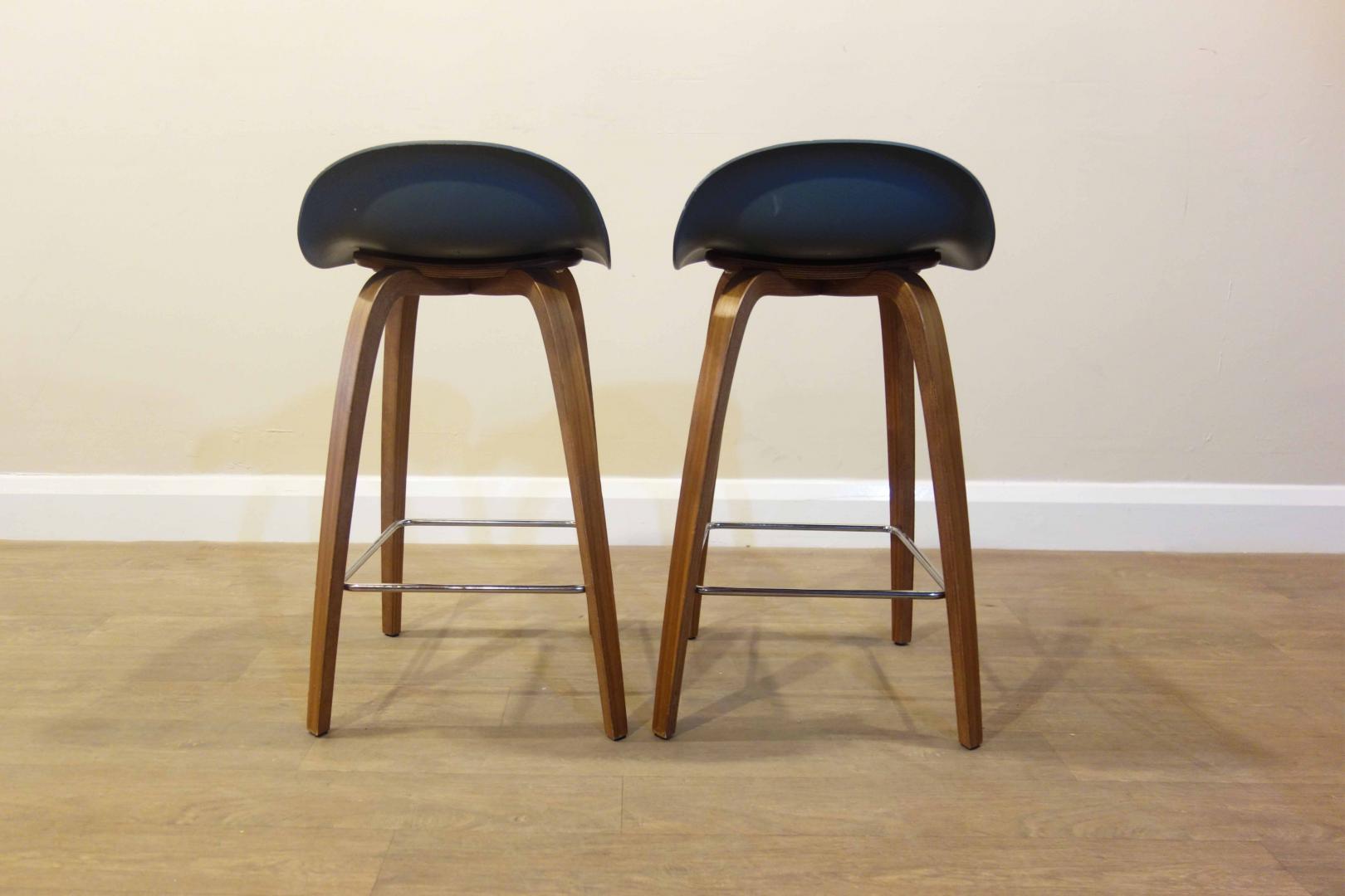 Pair of Gubi 3D barstool - Image 4