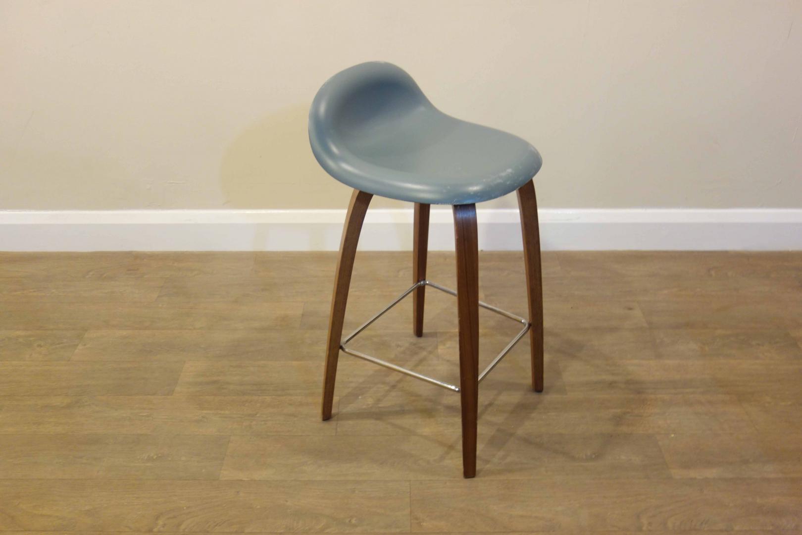 Single Gubi 3D Barstool - Image 2